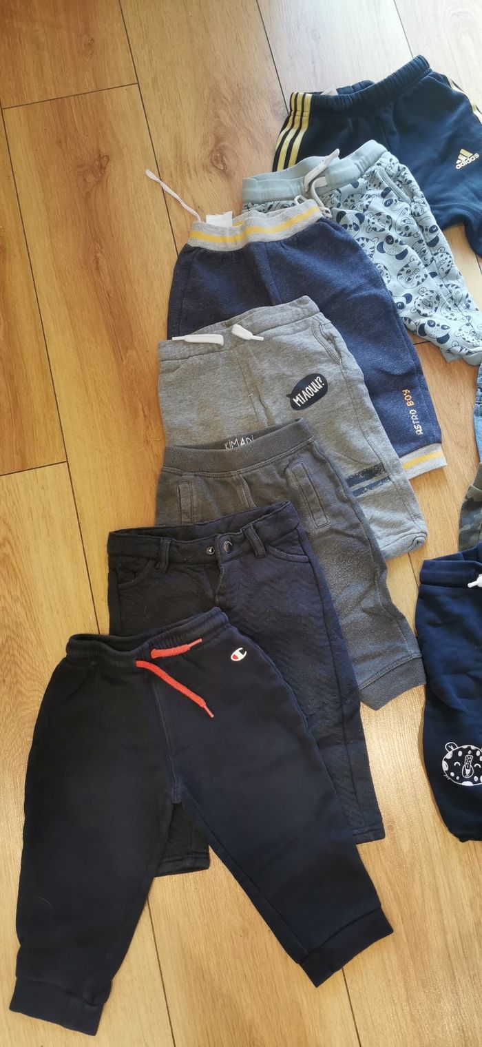 Lot vêtements pantalons 12 mois garçon - photo numéro 2