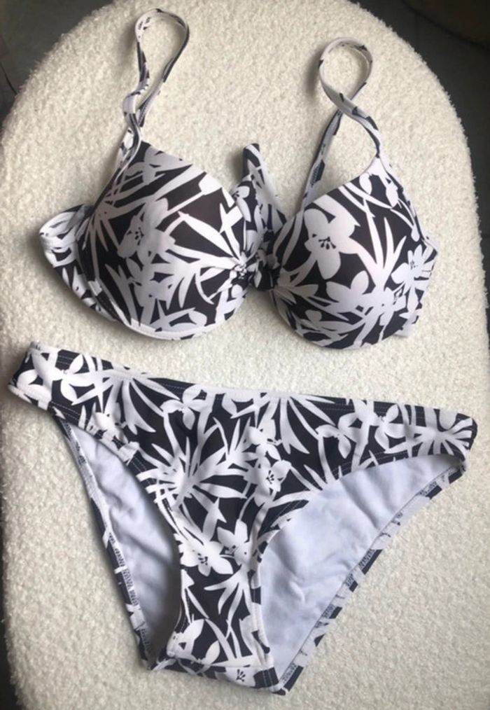 Maillot de bain 2 pièces taille 38 marron blanc