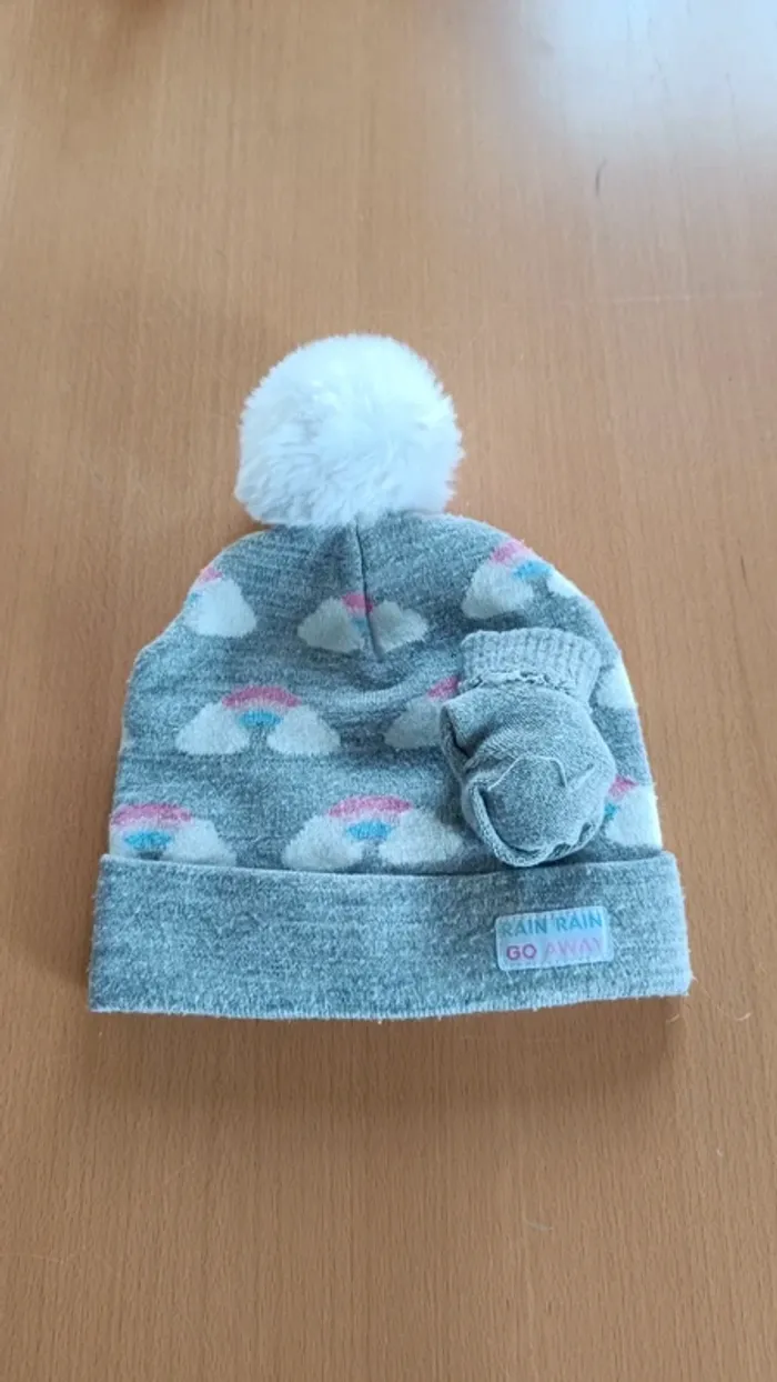 Ensemble bonne et moufles bébé