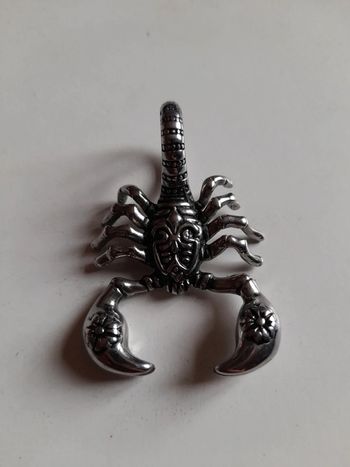 Porte clés scorpion