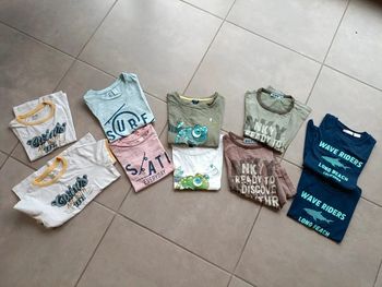 Lot t shirt spécial jumeaux garçon 6 ans