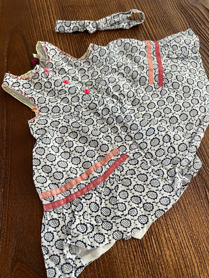 Robe d’été fleurie avec son bandeau bébé fille 6 mois