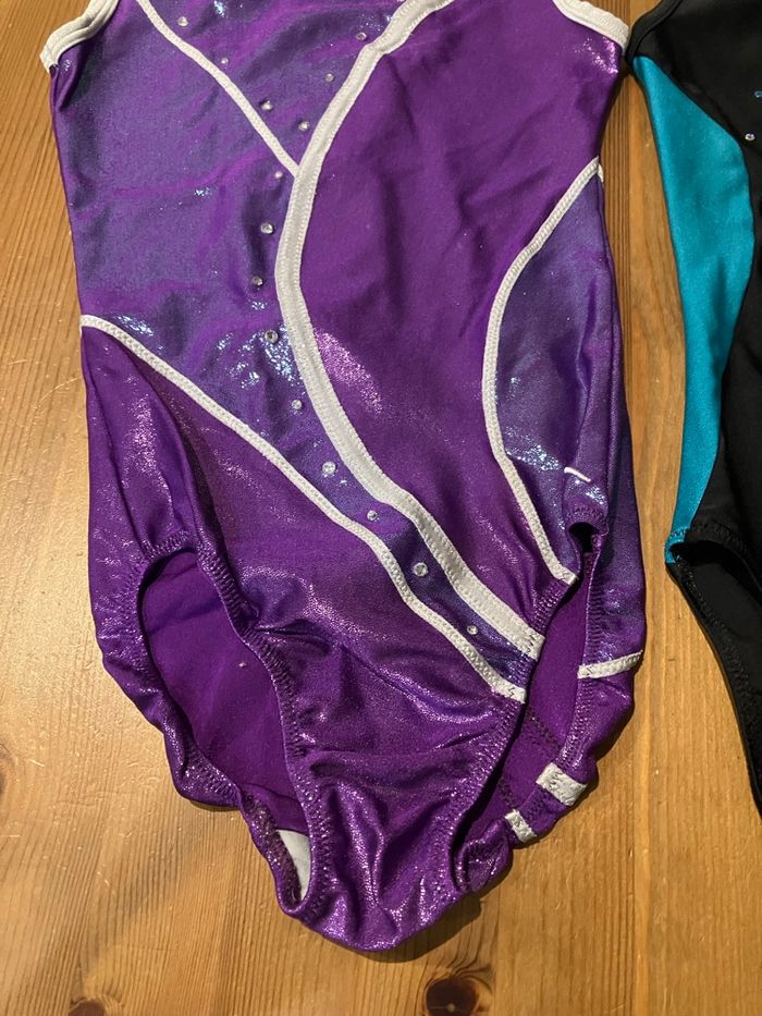 Lot 2 justaucorps 8 ans - photo numéro 4