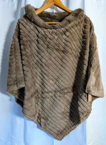 Poncho femme neuf couleur taupe foncé