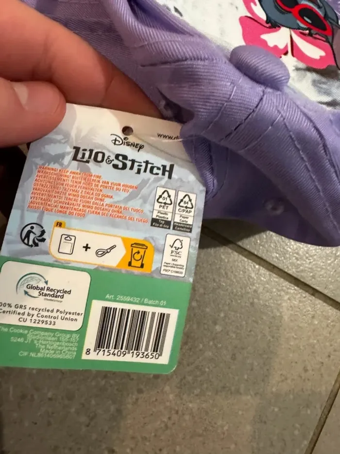 Casquette Stitch Disney, neuve 52cm - photo numéro 4