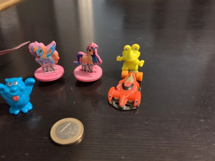 Lot de figurines kinder flamand rose tortue licornes voiture grenouille - photo numéro 3