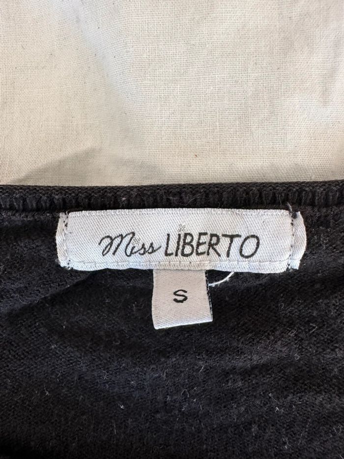 Pull Noir - photo numéro 4