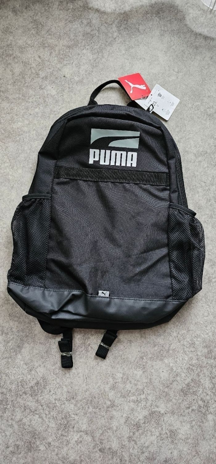 Sac à dos noir Puma neuf avec étiquette très pratique - photo numéro 2