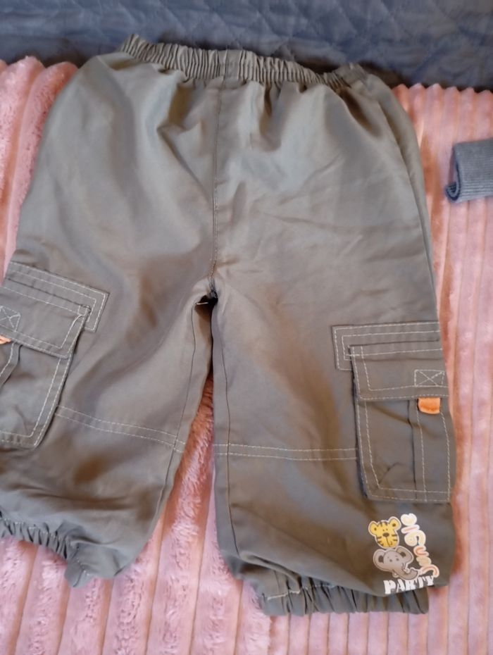 Lot 2 pulls et 1 pantalon  18 mois - photo numéro 4