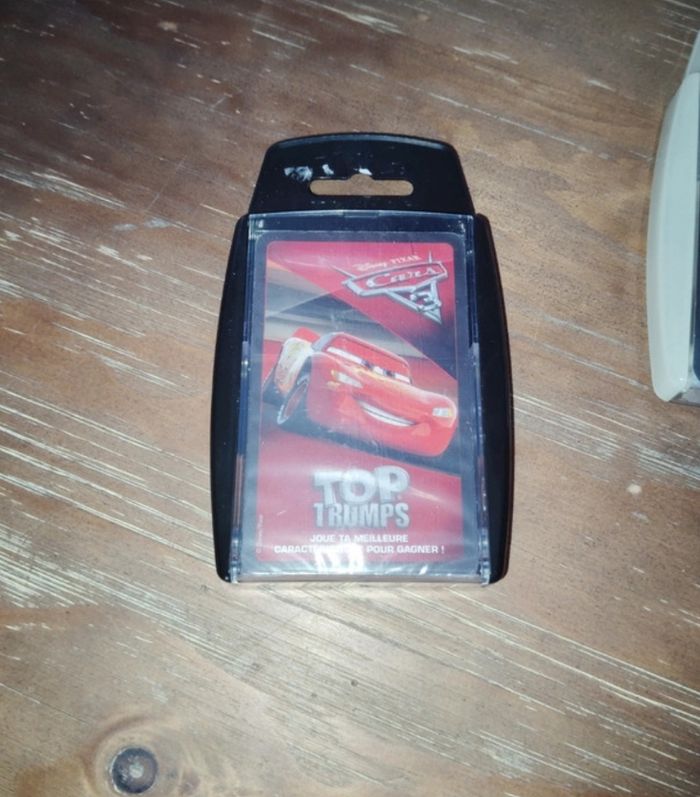 Jeu de cartes top trumps Cars