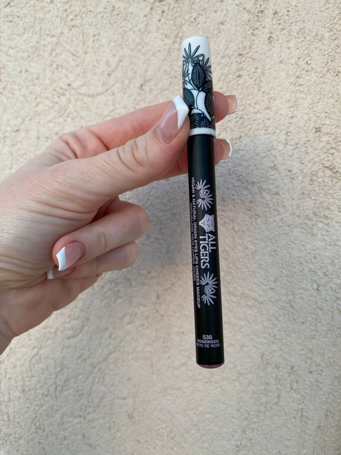 Crayon maquillage - photo numéro 16