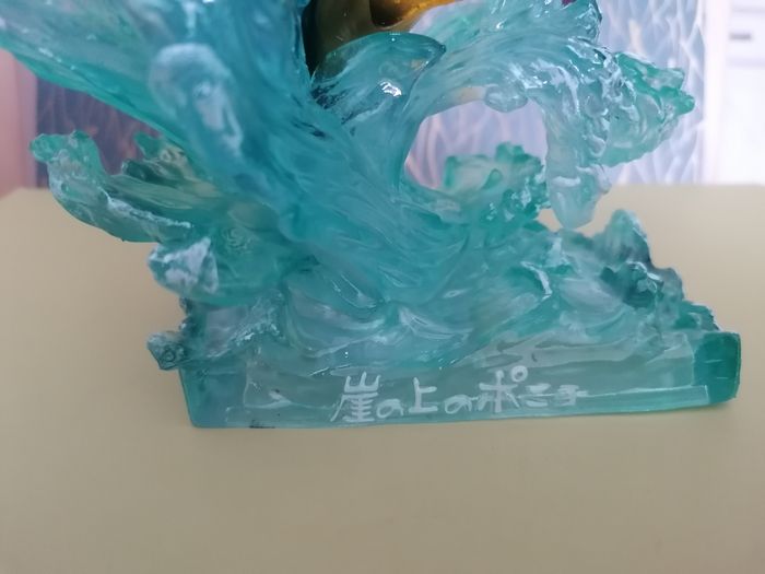 Figurine Ponyo sur la falaise " liberté" Studio Ghibli - photo numéro 7