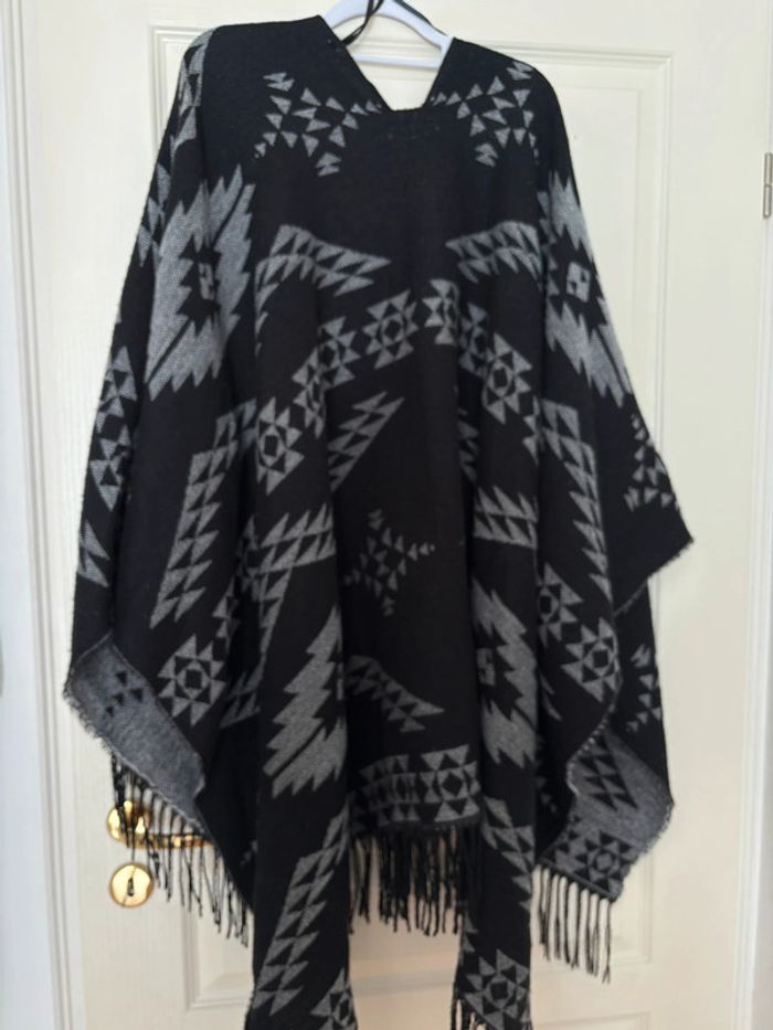 Cape poncho Naf Naf taille unique - photo numéro 4