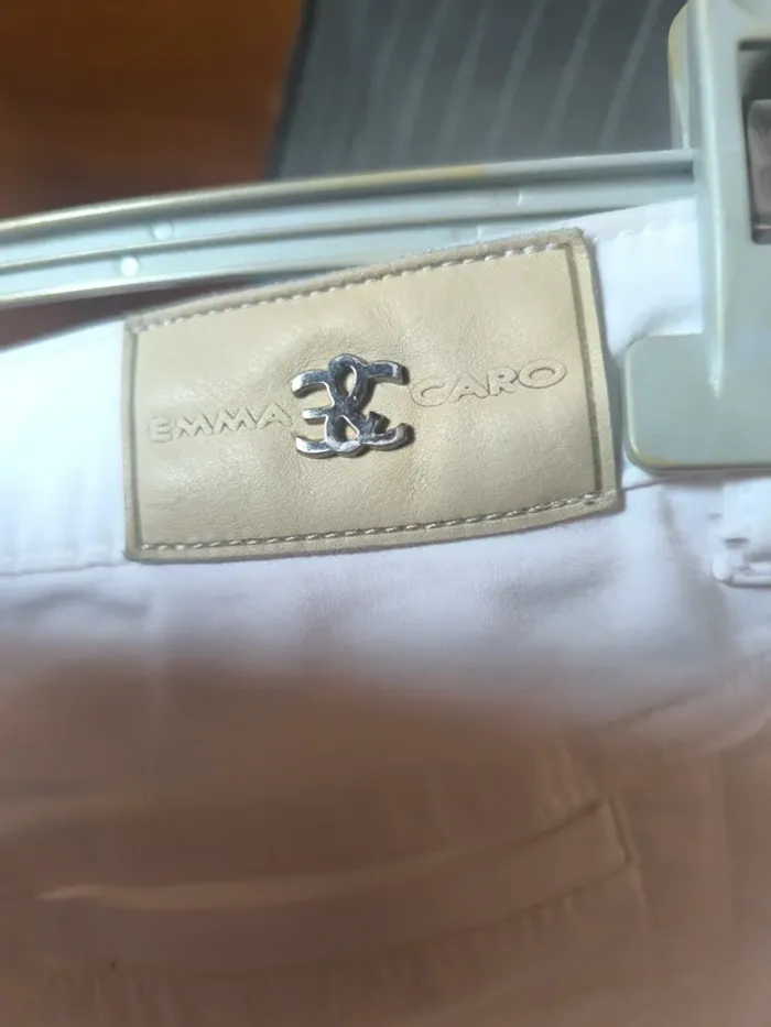 Joli pantacourt blanc avec strass irisés - photo numéro 5