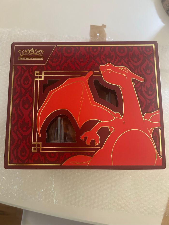 Coffret premium Dracaufeu avec figurine - photo numéro 3
