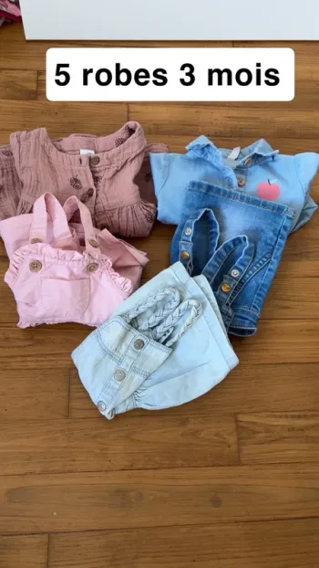 Lot 5 robes
