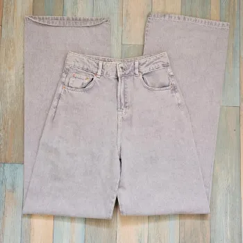 Jean jambes large pullandbear lilas taille 36 neuf sans étiquette