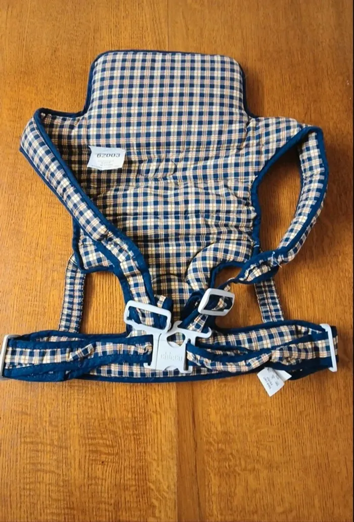👶 Porte-bébé Chicco – Très bon état – Confort & sécurité - photo numéro 7