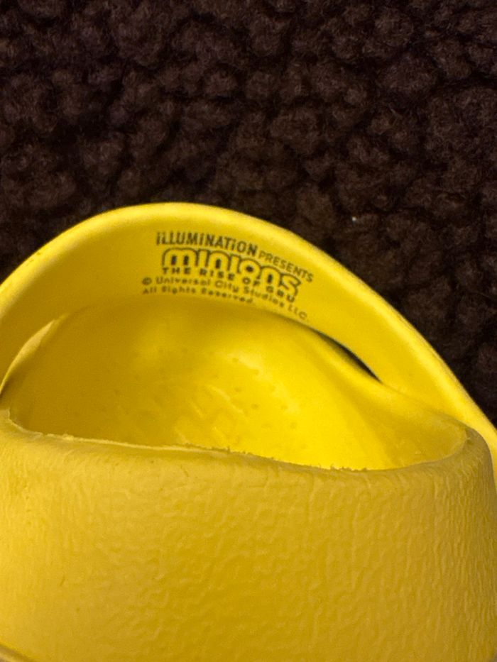 Sabots jaunes motif minions - Taille 24/25 - photo numéro 7