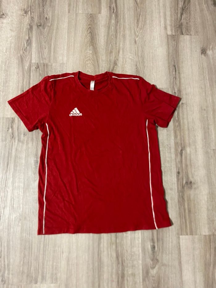 Tshirt adidas rouge