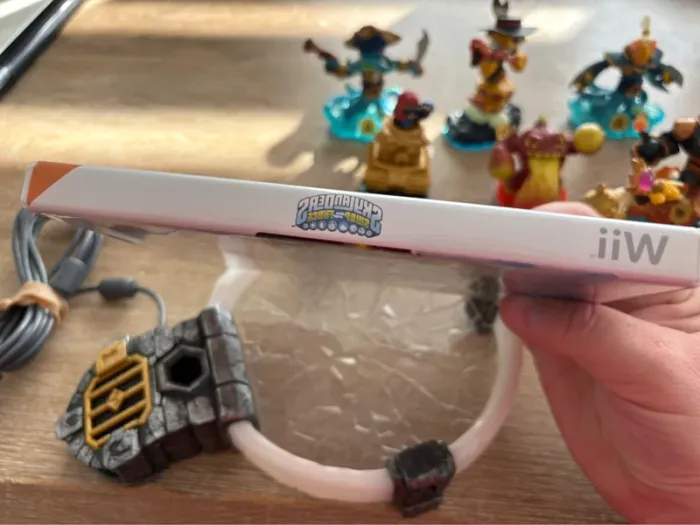 Lot de 8 figurines skylanders swap force + jeu wii - photo numéro 10