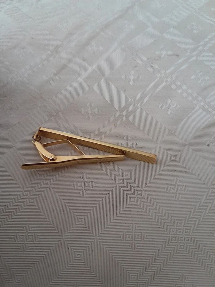 Attache cravate - photo numéro 2