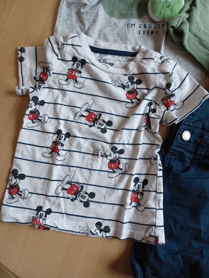Lot salopette short t-shirts 18 mois - photo numéro 2