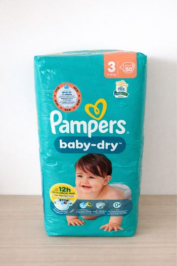 Couche Pampers taille 3