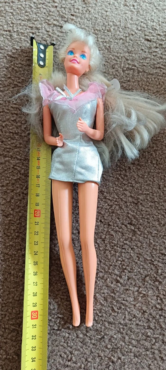 Barbie poupee - photo numéro 2