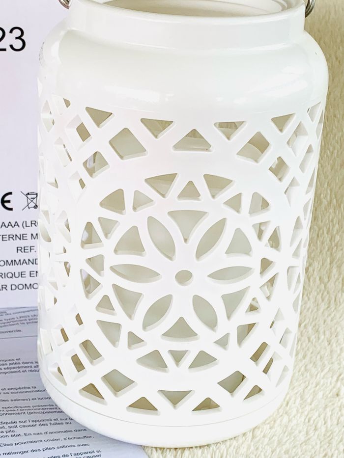 Lanterne blanche avec anse et bougie LED - photo numéro 2