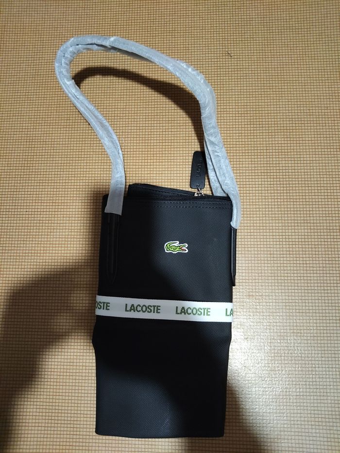 Sac Lacoste