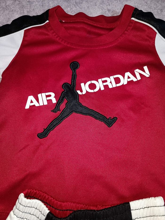 Ensemble Jordan 2 ans - photo numéro 3
