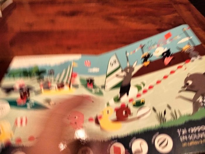 Livre cherche et trouve un tout petit monde vive les vacances grund - photo numéro 7