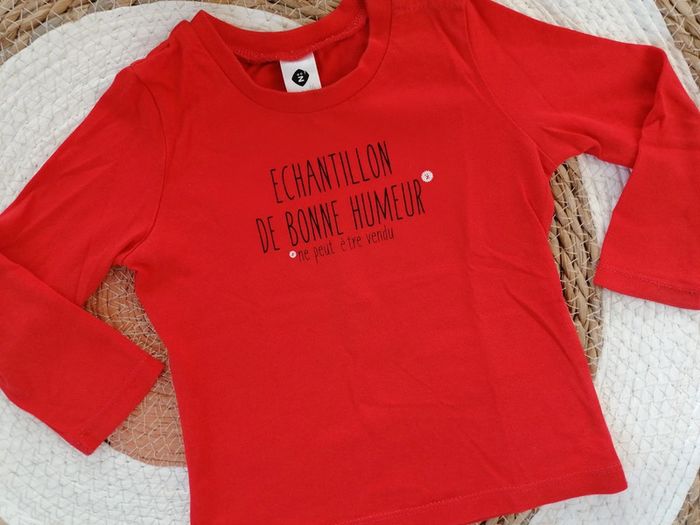 Tee-shirt manches longues rouge à message - photo numéro 2