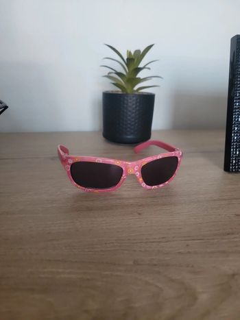 Paire de lunette de soleil enfant