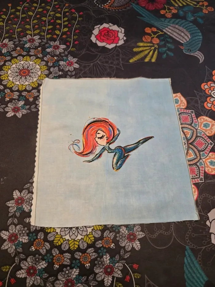 Petit panneau couture sirene