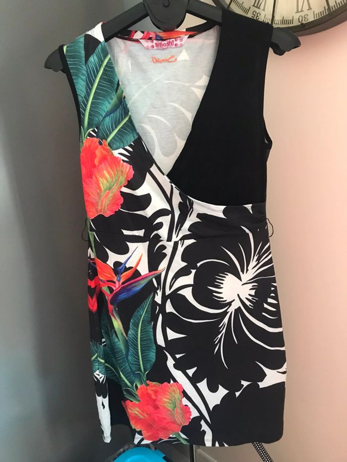 Robe noire fleuri Smash