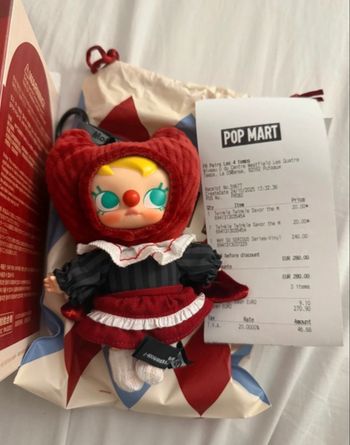 Popmart - Why So Serious Series - Vinyl Plush Pendant « Crimson Dancer »
