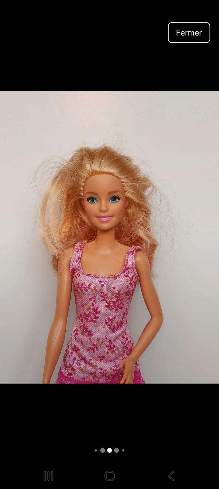 Poupée mattel barbie ensemble rose et dorure tête 2013 corp 2013 corp 2015 l49hf
Poupée et ensemble compris - photo numéro 2