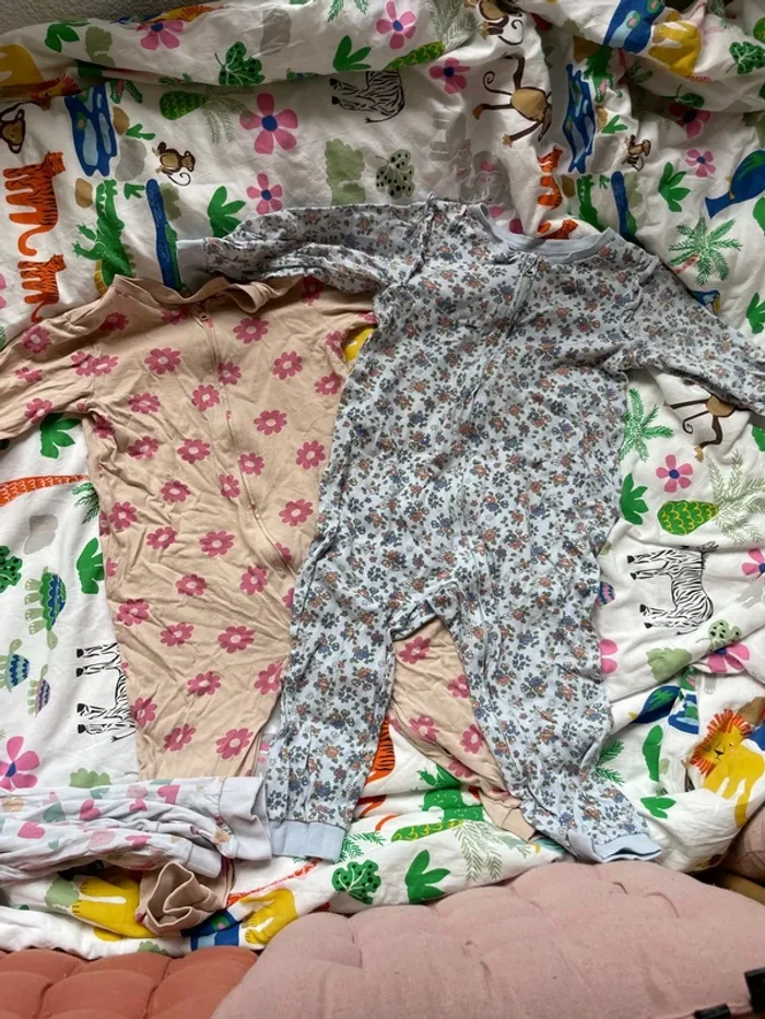 Lot de 4 pyjamas - photo numéro 4