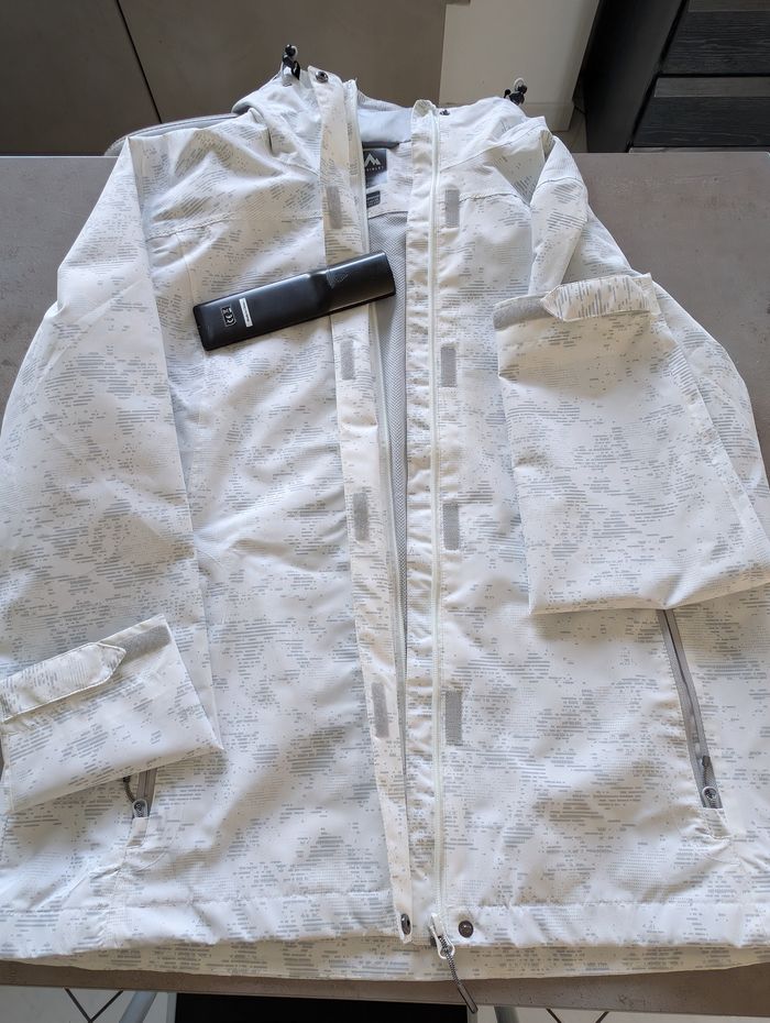 KWAY veste imperméable femme, taille 46 - photo numéro 3
