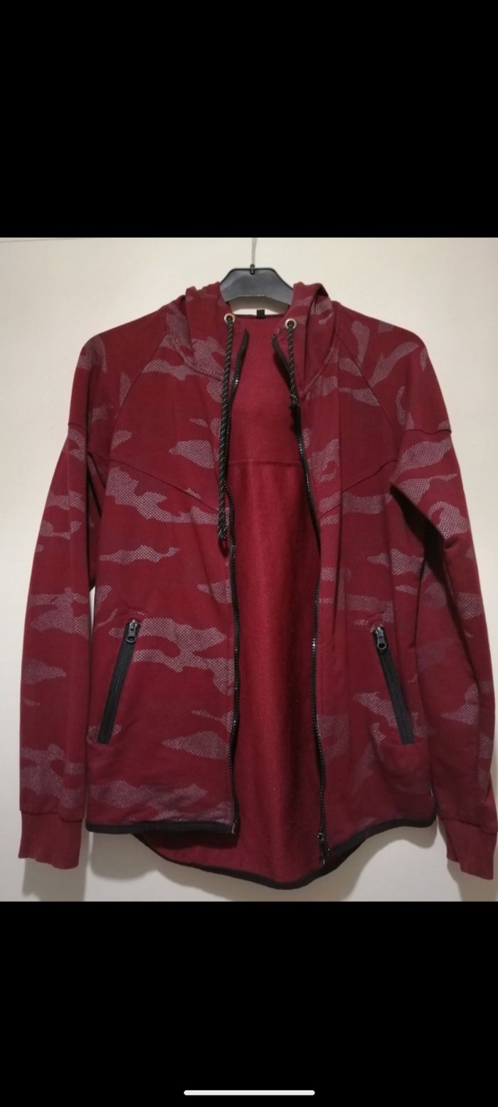 Sweat vintage bordeaux. Taille S