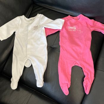 2 pyjamas