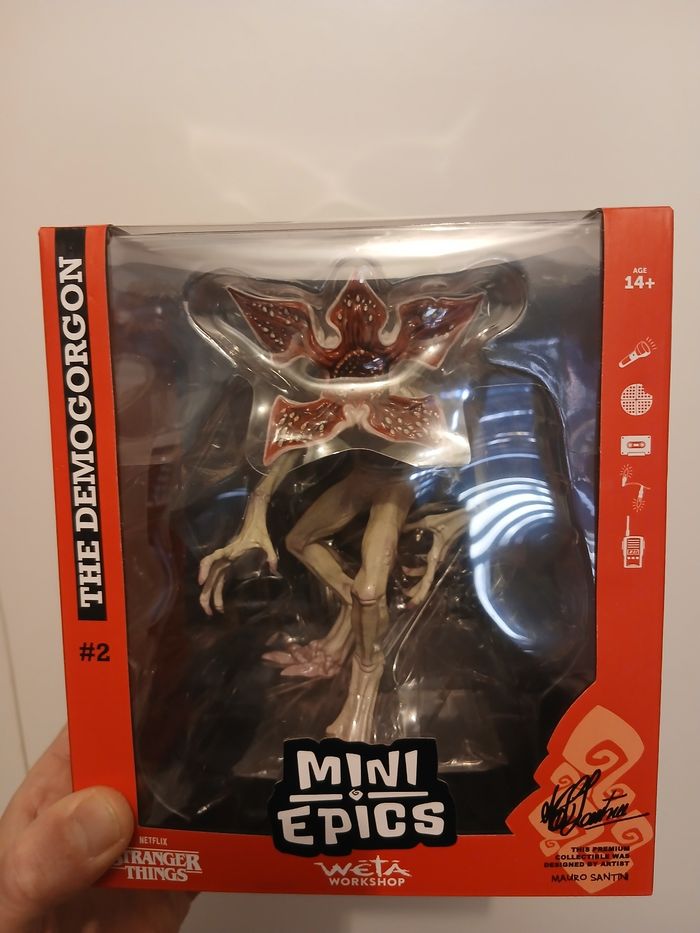Figurine stranger things demongorgon