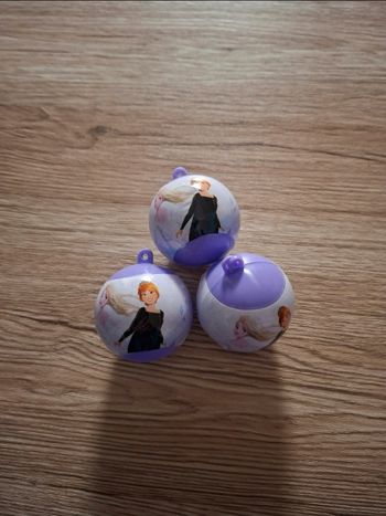 Lot 3 boules de Noël Disney surprise rdn