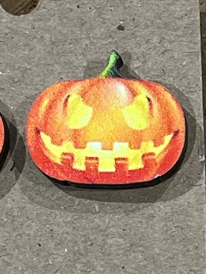 Boucle d’oreille bois Halloween - photo numéro 2