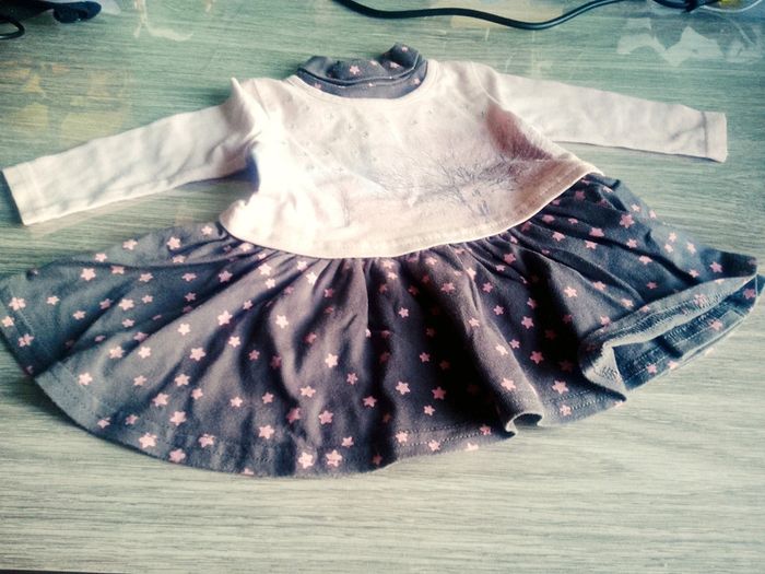 Robe rose et gris