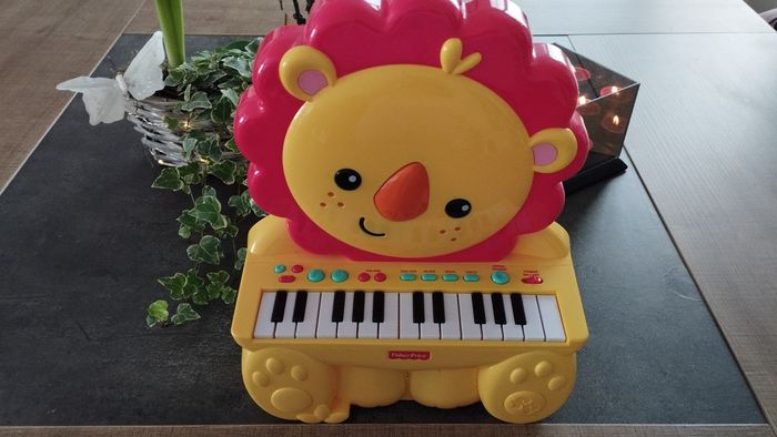 Piano électronique lion Fisher price - photo numéro 2