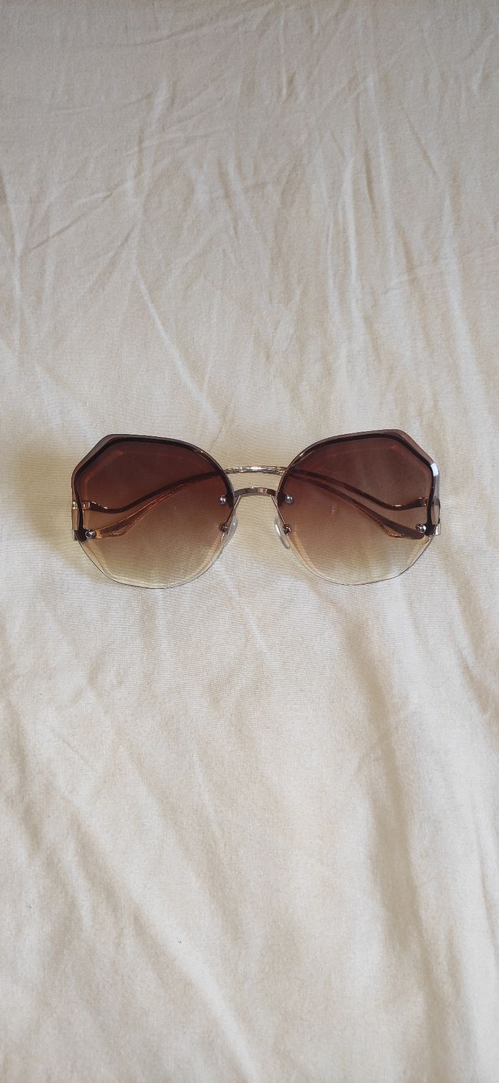 Lunettes de soleil - photo numéro 5
