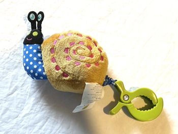 Petit Escargot Marron Mobile Pince Verte Animal Faune Peluche Petits Enfants Bébés